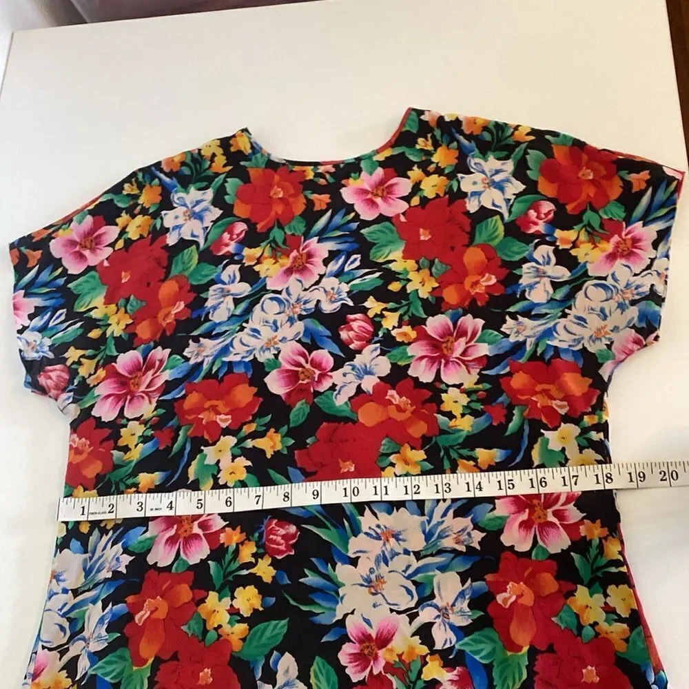 Vintage 90's Silk Floral Liz Claiborne Short Sleeve Shirt w/ Button Back Size 8P